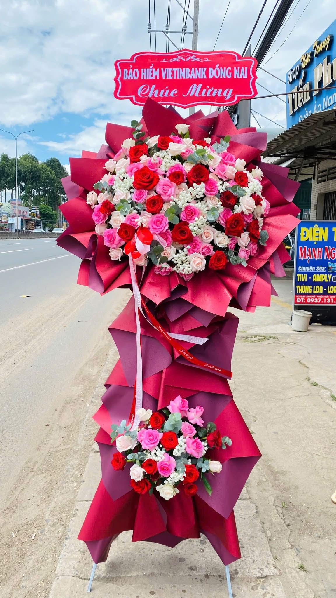 Hoa khai trương